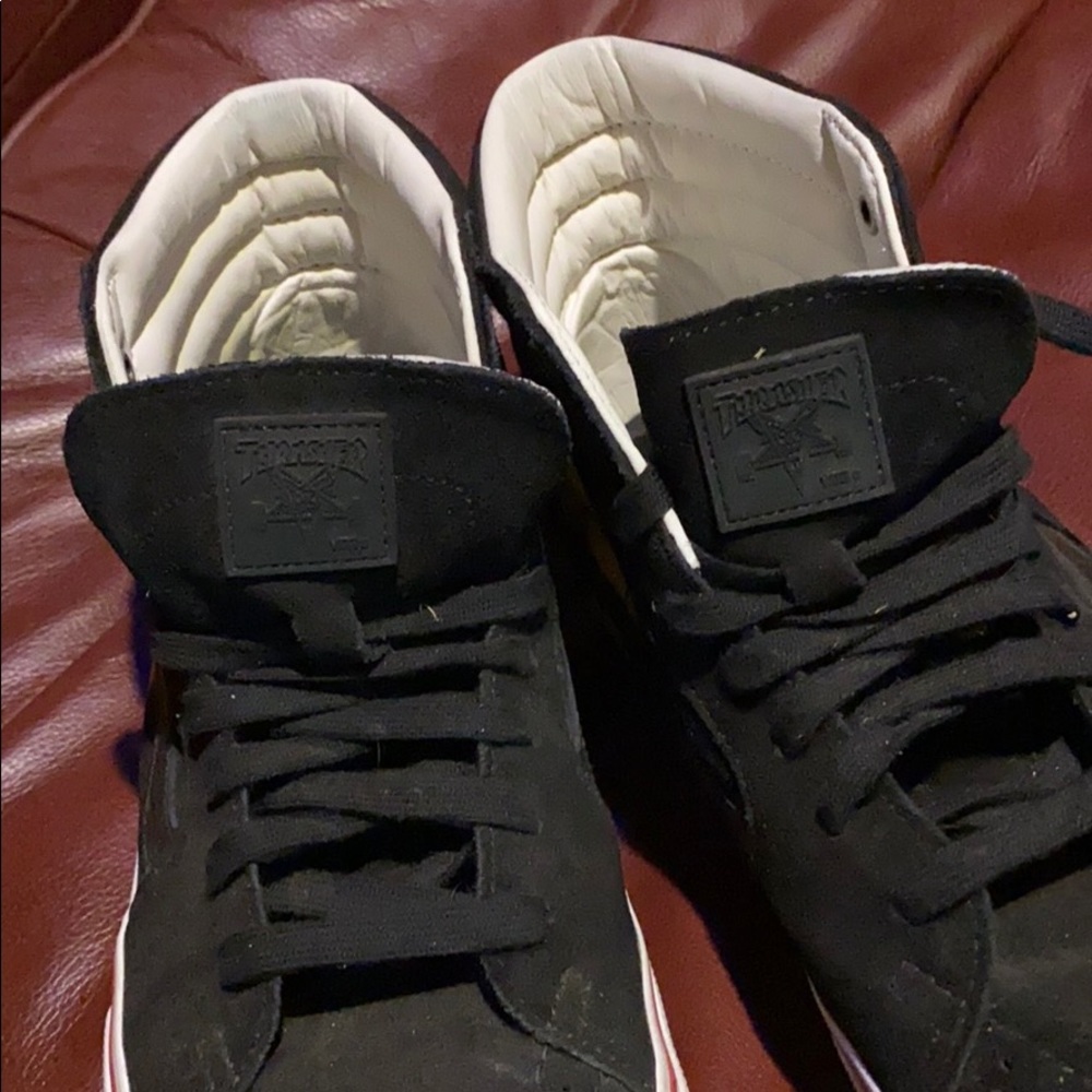 Vans - Picture 2 of 3